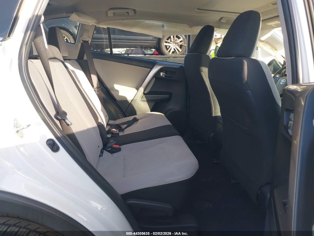 JTMWFREV8HJ116148 Toyota Rav4 Xle