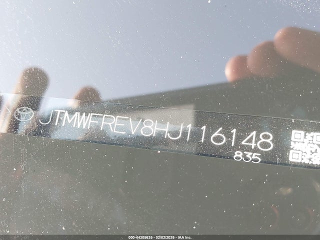 JTMWFREV8HJ116148 Toyota Rav4 Xle