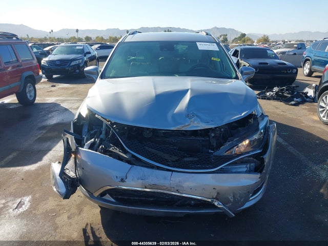 44305639 :رقم المزاد ، 2C4RC1BG6JR270596 vin ، 2018 Chrysler Pacifica Touring L مزاد بيع
