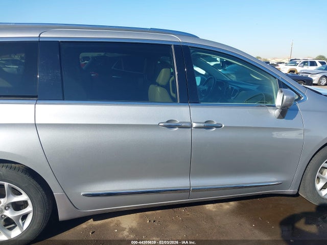 44305639 :رقم المزاد ، 2C4RC1BG6JR270596 vin ، 2018 Chrysler Pacifica Touring L مزاد بيع