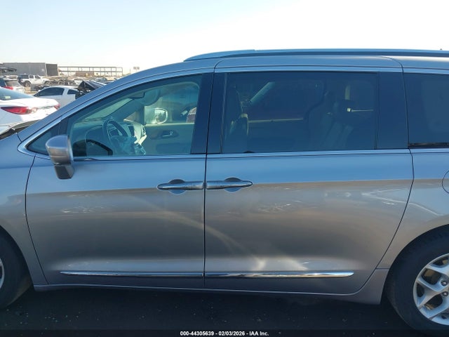 44305639 :رقم المزاد ، 2C4RC1BG6JR270596 vin ، 2018 Chrysler Pacifica Touring L مزاد بيع