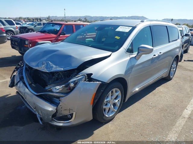 44305639 :رقم المزاد ، 2C4RC1BG6JR270596 vin ، 2018 Chrysler Pacifica Touring L مزاد بيع