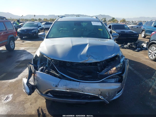 44305639 :رقم المزاد ، 2C4RC1BG6JR270596 vin ، 2018 Chrysler Pacifica Touring L مزاد بيع