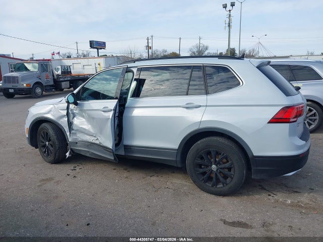 44305747 :رقم المزاد ، 3VV3B7AX7KM028598 vin ، 2019 Volkswagen Tiguan 2.0t Se/2.0t Sel/2.0t Sel R-line/2.0t Sel R-line Black مزاد بيع