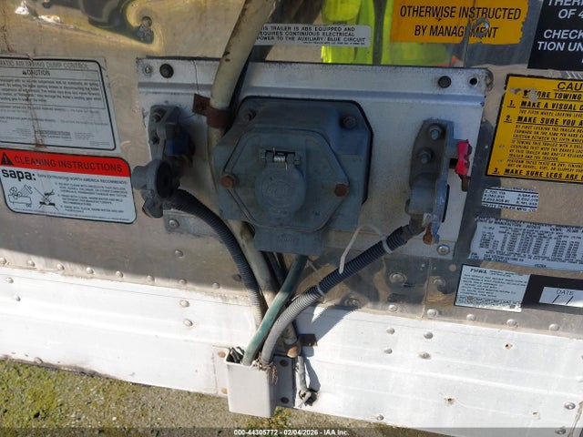 1UYVS2538GU188544 Utility Trailer Mfg Van