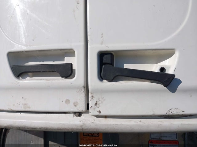 1UYVS2538GU188544 Utility Trailer Mfg Van