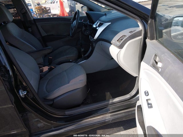 2017 HYUNDAI ACCENT KMHCT4AEXHU172591 Photo 4
