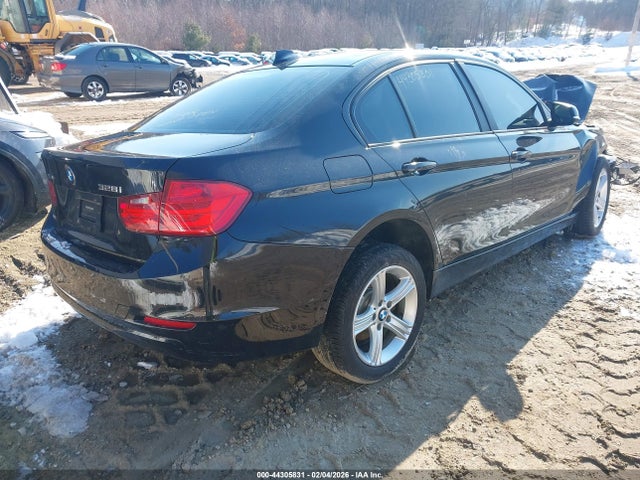2015 Bmw 328i Xdrive მანქანა იყიდება აუქციონზე, vin: WBA3B5G53FNS13068, აუქციონის ნომერი: 44305831