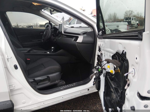 2021 TOYOTA C-HR NMTKHMBX4MR127533 Photo 4