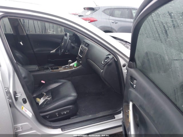 44305841 :رقم المزاد ، JTHBF5C21B5139172 vin ، 2011 Lexus Is 250 مزاد بيع