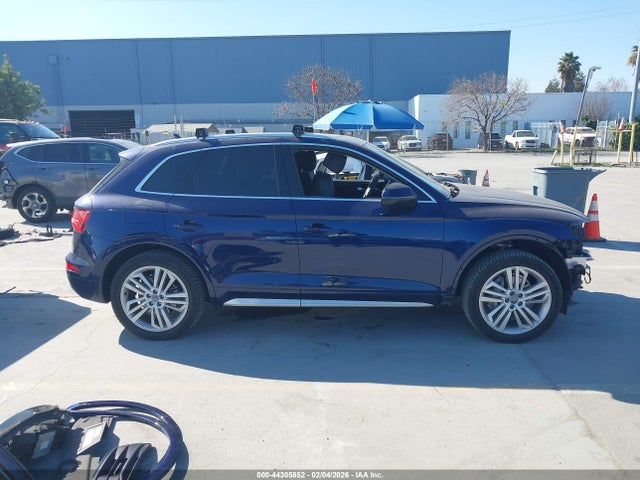 WA1BNAFY8J2120366 Audi Q5 2.0t Premium/2.0t Tech Premium
