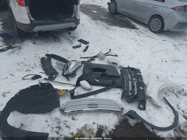 1FMCU9G94HUA97794 Ford ESCAPE SE