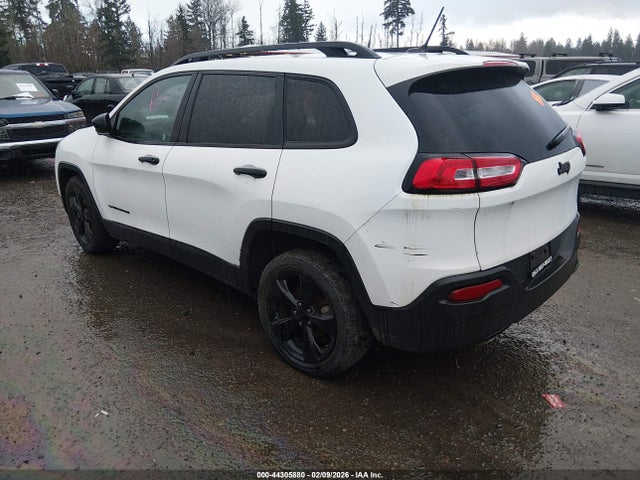 1C4PJLAB0HW527025 Jeep Cherokee Altitude Fwd