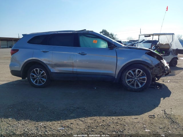 KM8SN4HFXHU248640 Hyundai Santa Fe Se
