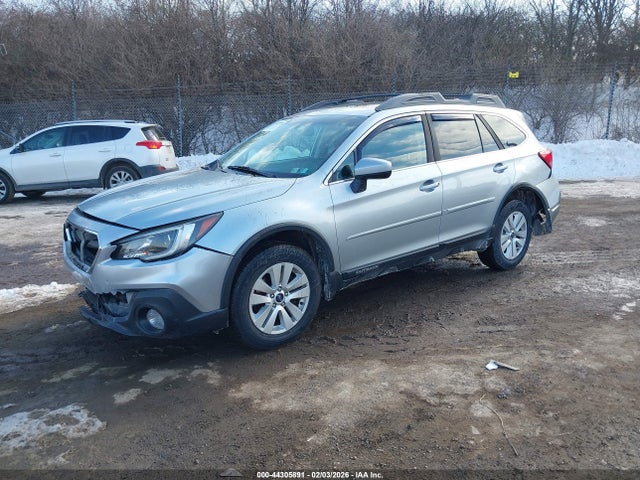 Subaru Outback 2.5i Premium 2018 4S4BSADC7J3346586 Image 2