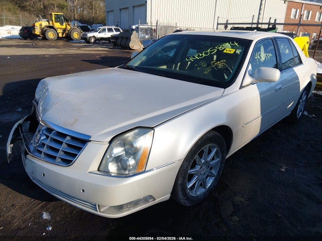 2011 CADILLAC DTS 1G6KD5E63BU127802 Photo 1