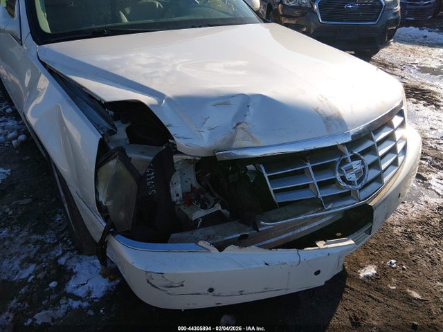 2011 CADILLAC DTS 1G6KD5E63BU127802 Photo 5