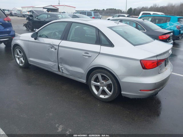 2016 AUDI A3 WAUA7GFF2G1015296 Photo 2
