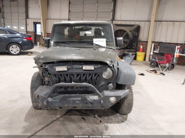Продаж на аукціоні авто 2015 Jeep Wrangler Unlimited Sport, vin: 1C4BJWDG5FL740747, номер лоту: 44305906