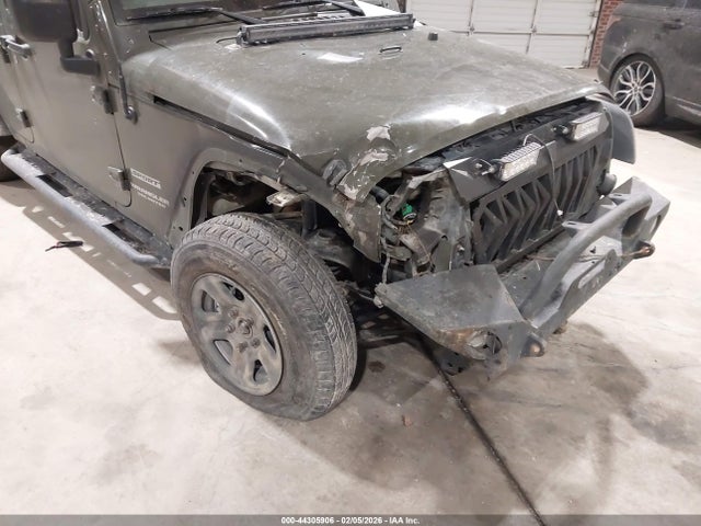 Продаж на аукціоні авто 2015 Jeep Wrangler Unlimited Sport, vin: 1C4BJWDG5FL740747, номер лоту: 44305906