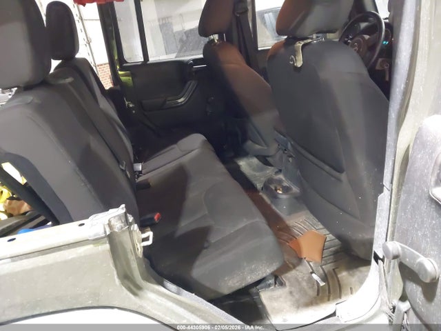 Продаж на аукціоні авто 2015 Jeep Wrangler Unlimited Sport, vin: 1C4BJWDG5FL740747, номер лоту: 44305906