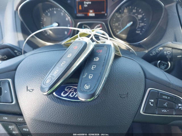 1FADP3N28JL271872 Ford Focus Titanium