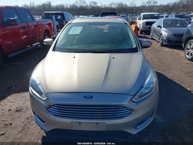 1FADP3N28JL271872 Ford Focus Titanium
