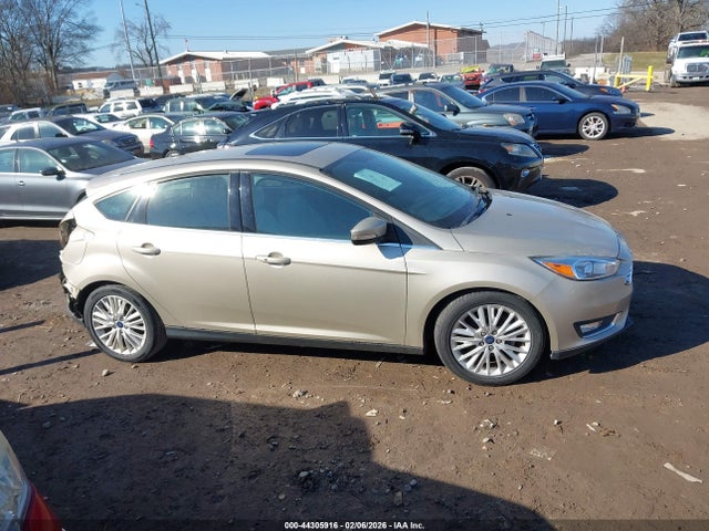 1FADP3N28JL271872 Ford Focus Titanium