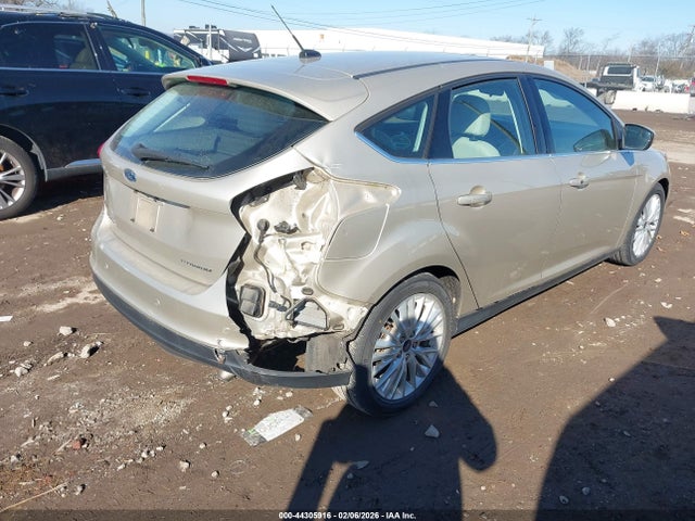 1FADP3N28JL271872 Ford Focus Titanium