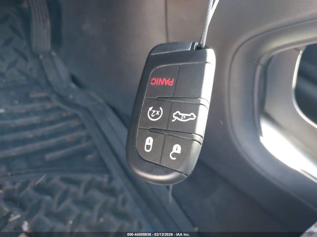 2015 Chrysler 200 Limited მანქანა იყიდება აუქციონზე, vin: 1C3CCCAB5FN679995, აუქციონის ნომერი: 44305938