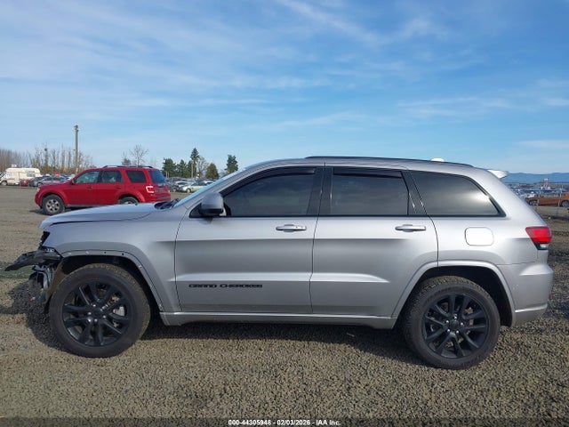 1C4RJFAG9MC566584 Jeep Grand Cherokee Laredo X 4x4
