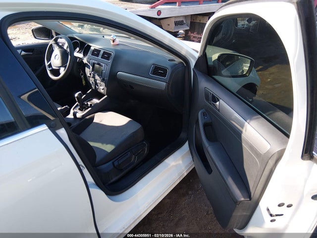 2017 VOLKSWAGEN JETTA 3VW2B7AJ4HM207824 Photo 4