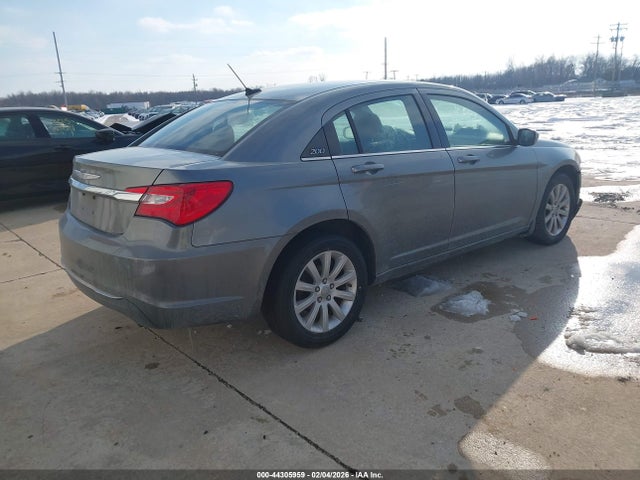 2013 CHRYSLER 200 1C3CCBBB0DN528794 Photo 3