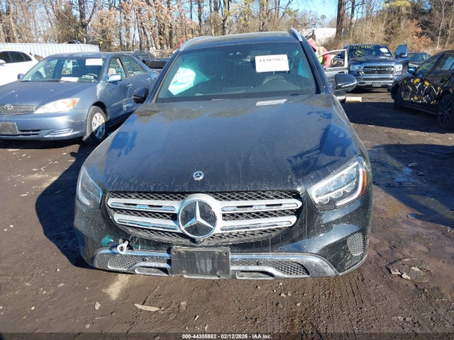 44305982 :رقم المزاد ، W1N0G8EB6NG121353 vin ، 2022 Mercedes-benz Glc 300 4matic Suv مزاد بيع