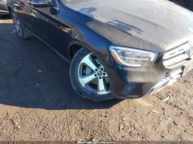 44305982 :رقم المزاد ، W1N0G8EB6NG121353 vin ، 2022 Mercedes-benz Glc 300 4matic Suv مزاد بيع