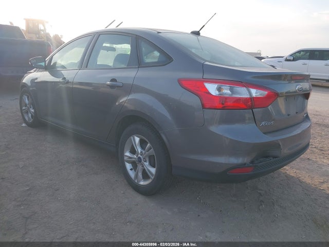 Ford FOCUS SE 2014 1FADP3F2XEL390141 Image 3