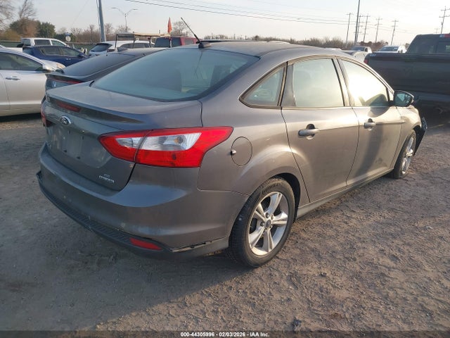 Ford FOCUS SE 2014 1FADP3F2XEL390141 Image 4