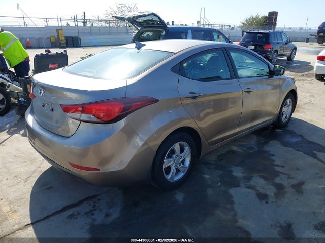 5NPDH4AE1EH518138 Hyundai ELANTRA SE