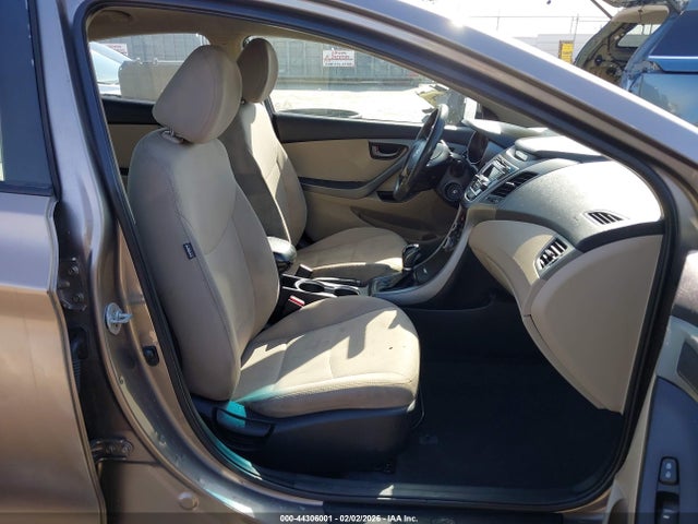5NPDH4AE1EH518138 Hyundai ELANTRA SE