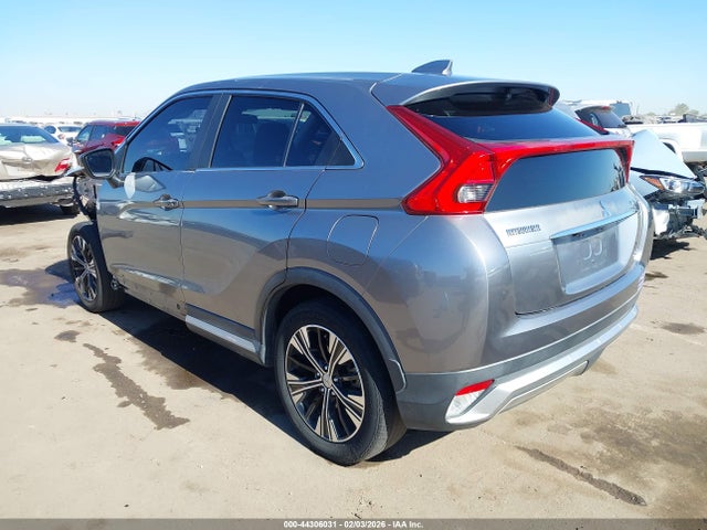 2018 MITSUBISHI ECLIPSE CROSS JA4AT5AA8JZ041323 Photo 2