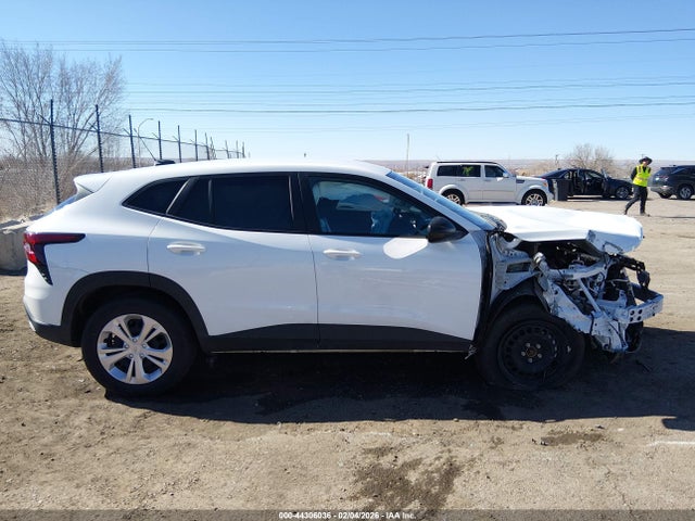 2025 Chevrolet Trax Fwd Ls მანქანა იყიდება აუქციონზე, vin: KL77LFEP2SC300409, აუქციონის ნომერი: 44306036