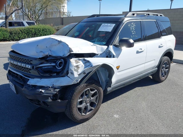 Ford Bronco Sport Badlands 2021 3FMCR9D97MRA88417 Image 2