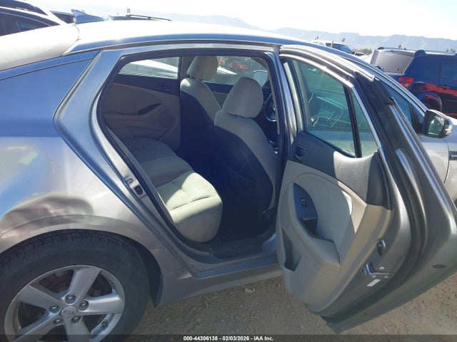 5XXGM4A7XEG263933 KIA Optima Lx
