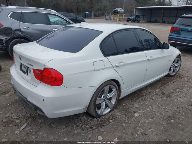 2011 BMW 335I WBAPM5G57BNN01178 Photo 3