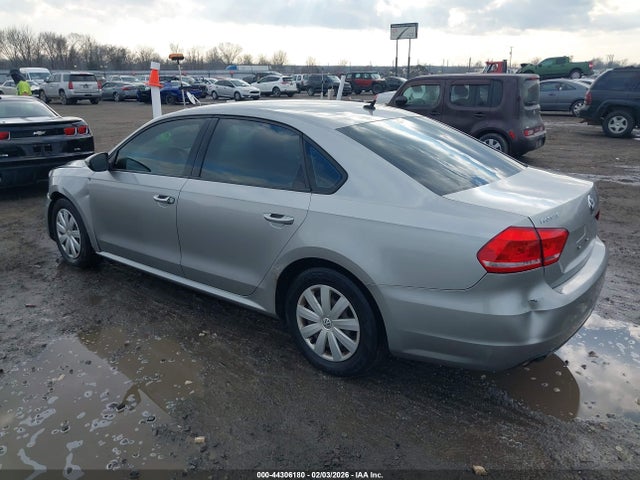 Aukcja sprzedaży 2012 Volkswagen Passat 2.5l S, vin: 1VWAP7A3XCC069263, numer aukcji: 44306180