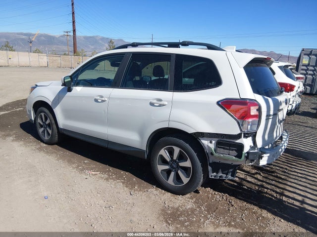JF2SJAGC0JH416145 Subaru Forester 2.5i Premium