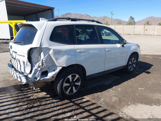 JF2SJAGC0JH416145 Subaru Forester 2.5i Premium