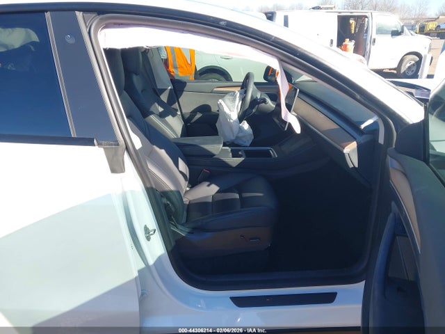 44306214 :رقم المزاد ، 7SAYGAEE6PF664729 vin ، 2023 Tesla Model Y Awd/long Range Dual Motor All-wheel Drive مزاد بيع