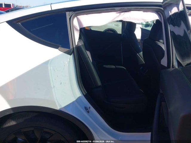 44306214 :رقم المزاد ، 7SAYGAEE6PF664729 vin ، 2023 Tesla Model Y Awd/long Range Dual Motor All-wheel Drive مزاد بيع