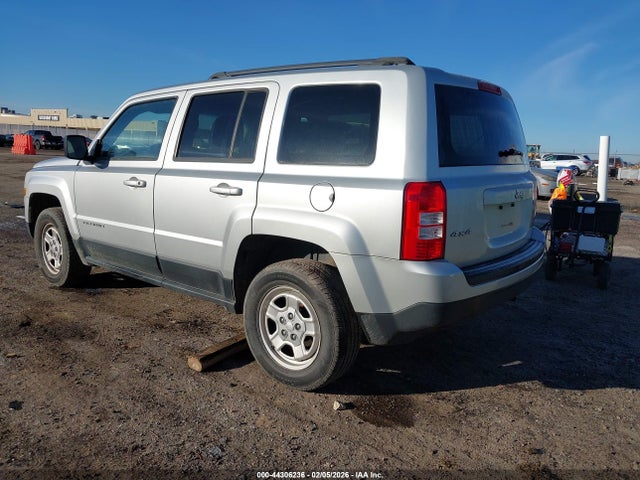 2012 JEEP PATRIOT 1C4NJRBB0CD610872 Photo 2